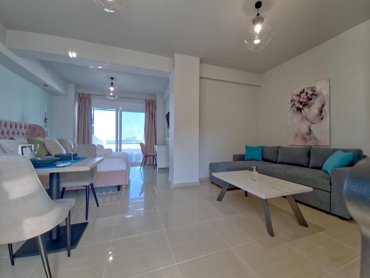 Epipleon Luxury Suites -106- Δωμάτιο 40Τμ Με Βεράντα 45Τμ Μπροστά Στην Θάλασσα Nafpaktos Exterior foto
