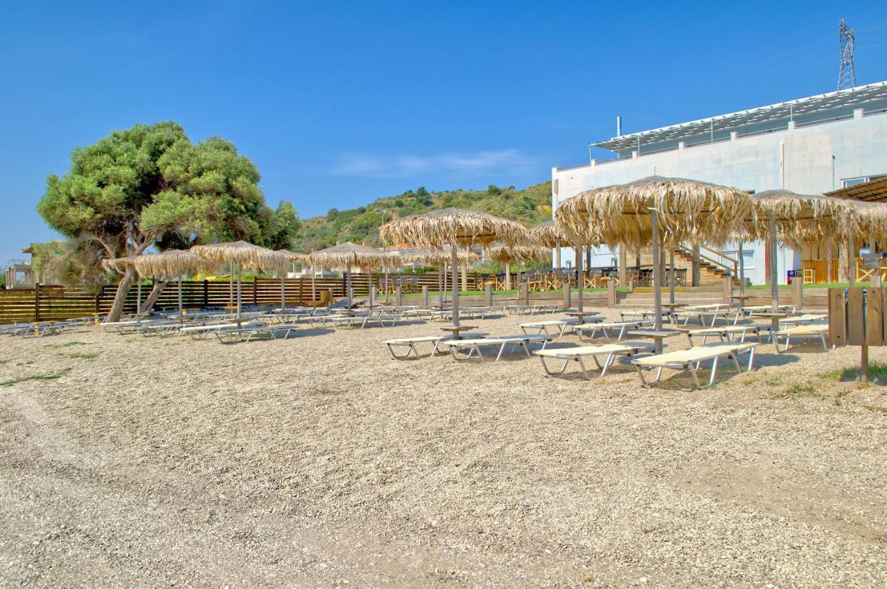 Epipleon Luxury Suites -106- Δωμάτιο 40Τμ Με Βεράντα 45Τμ Μπροστά Στην Θάλασσα Nafpaktos Exterior foto